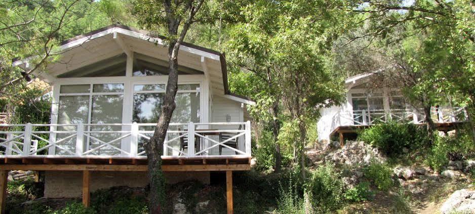 Hotel Sakli Gol Evleri à Karacaören Extérieur photo