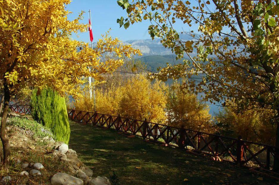 Hotel Sakli Gol Evleri à Karacaören Extérieur photo